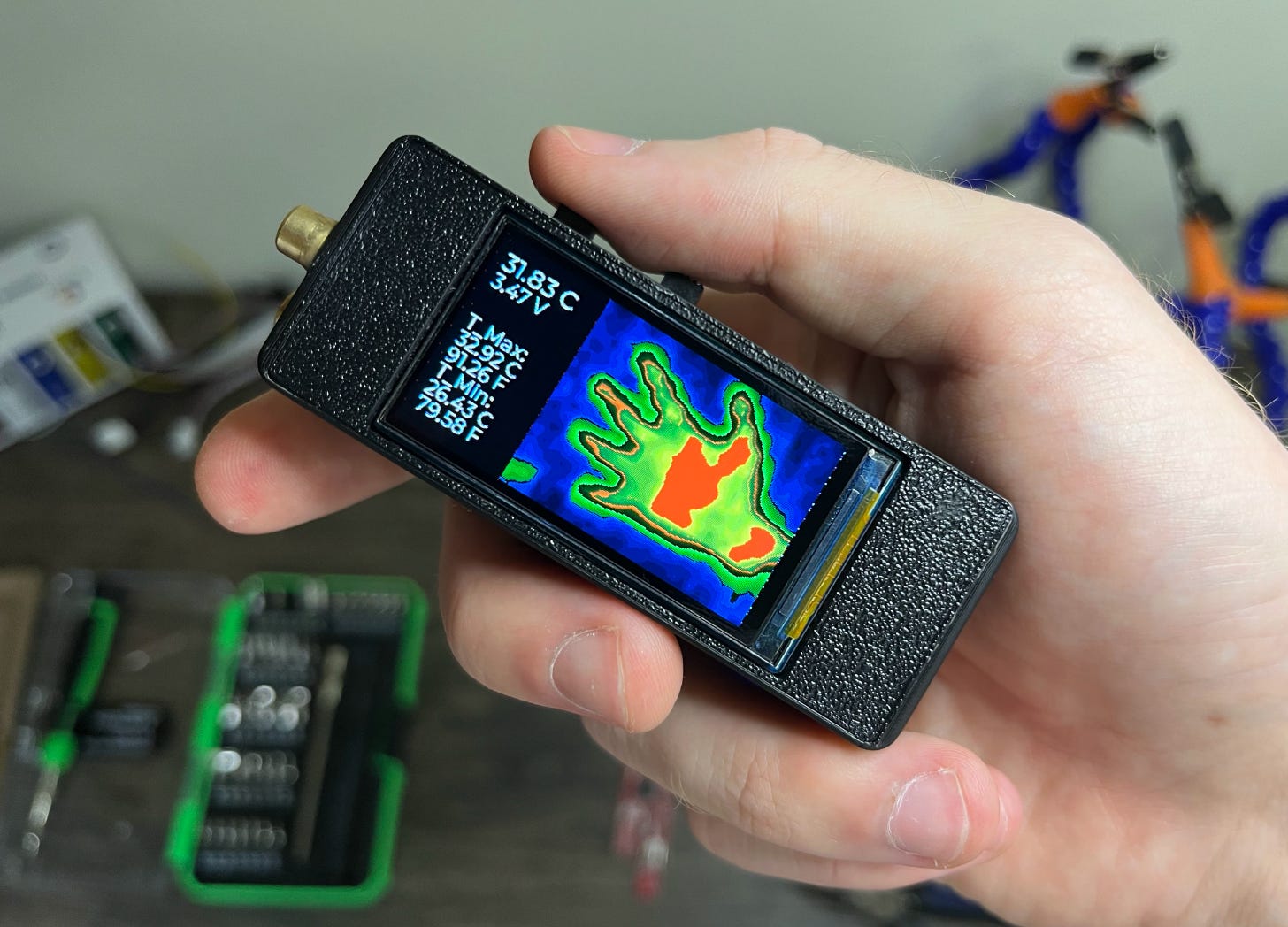 Build a Pocket-Sized Thermal Imager + Infrared Thermometer