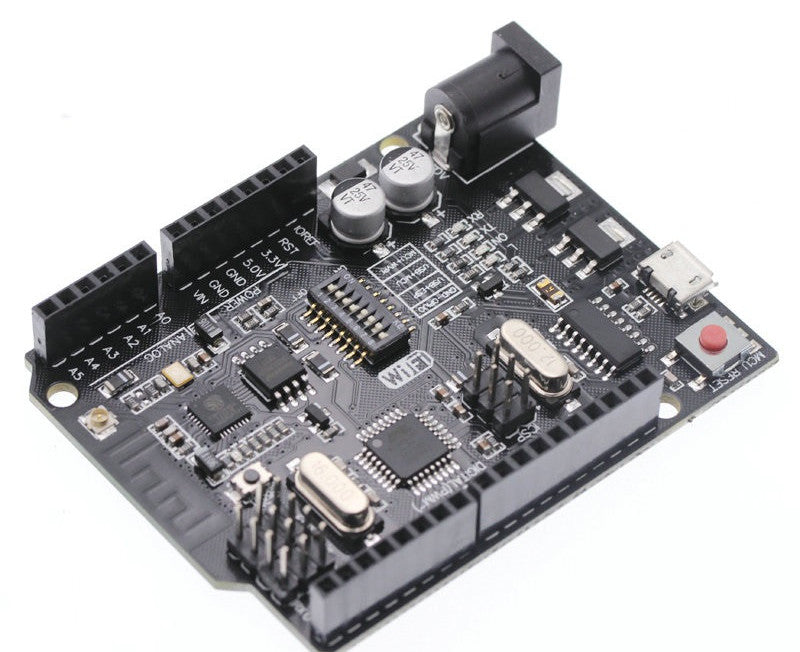 Arduino Uno R3-compatible with ESP8266 and external Antenna from PMD Way with free delivery worldwide