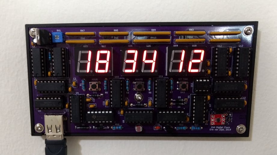Digital Quartz Clock Built Using Logic ICs and 7-Segment Displays