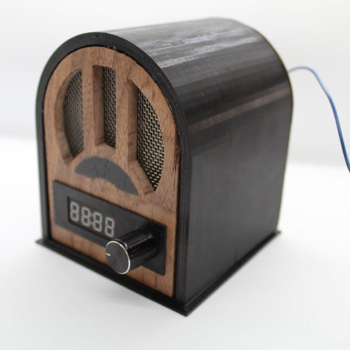 This Arduino radio looks like something from 100 years ago