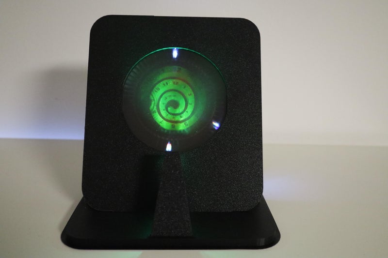 Build an Analog Hologram Clock