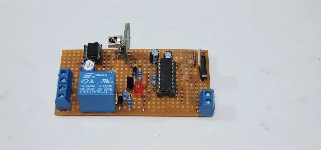 Build an IR Remote-Controlled Lamp With a CD4017