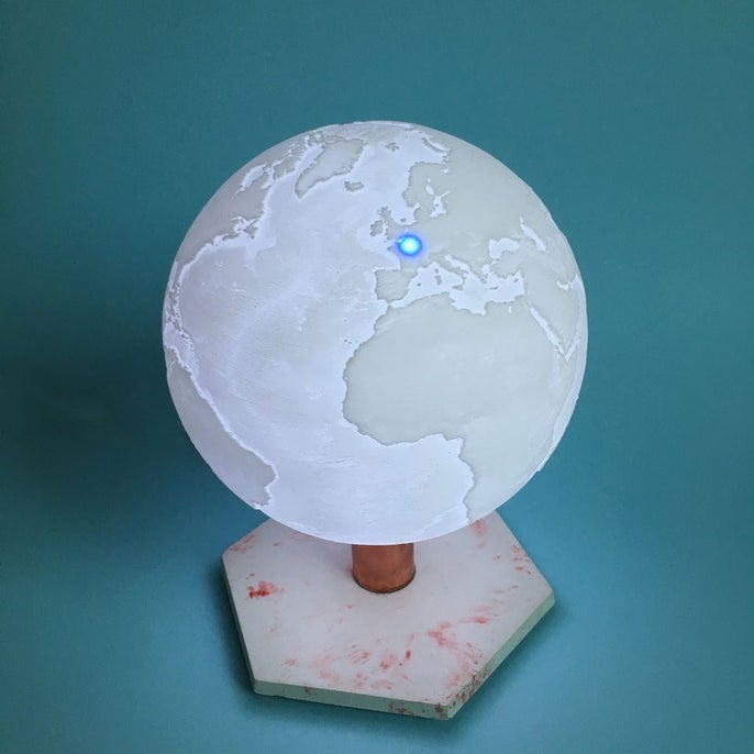 Track the International Space Station with a home-made lamp