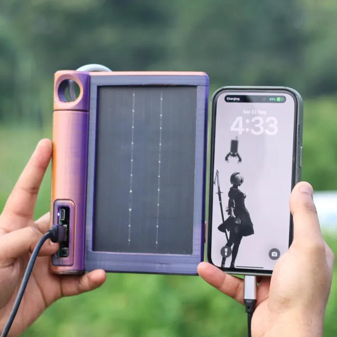SolMate - the compact solar power bank