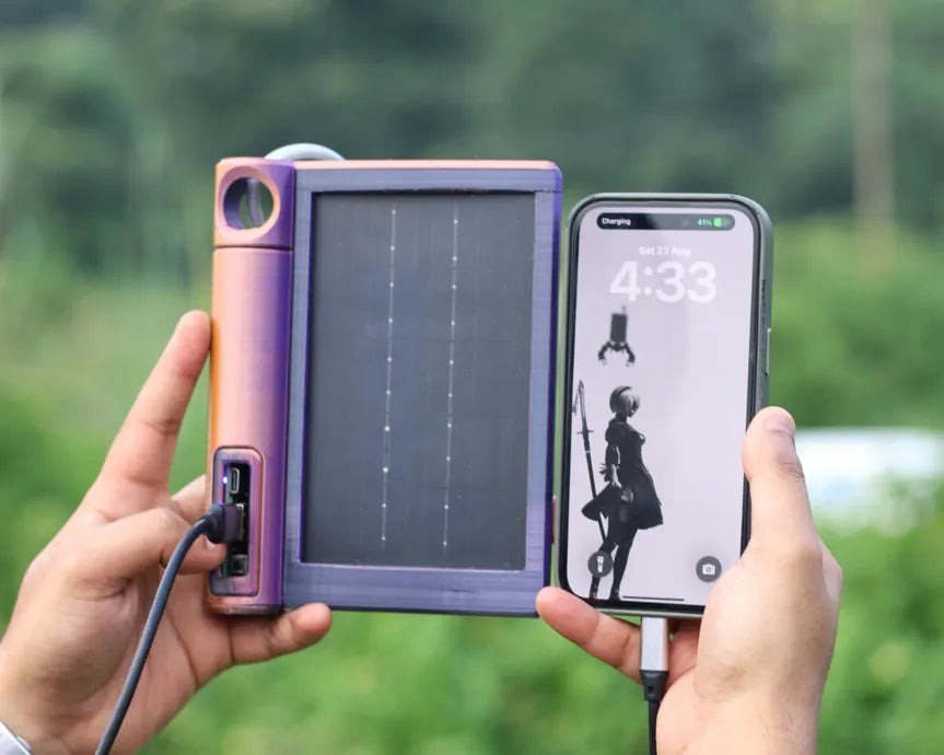 SolMate - the compact solar power bank