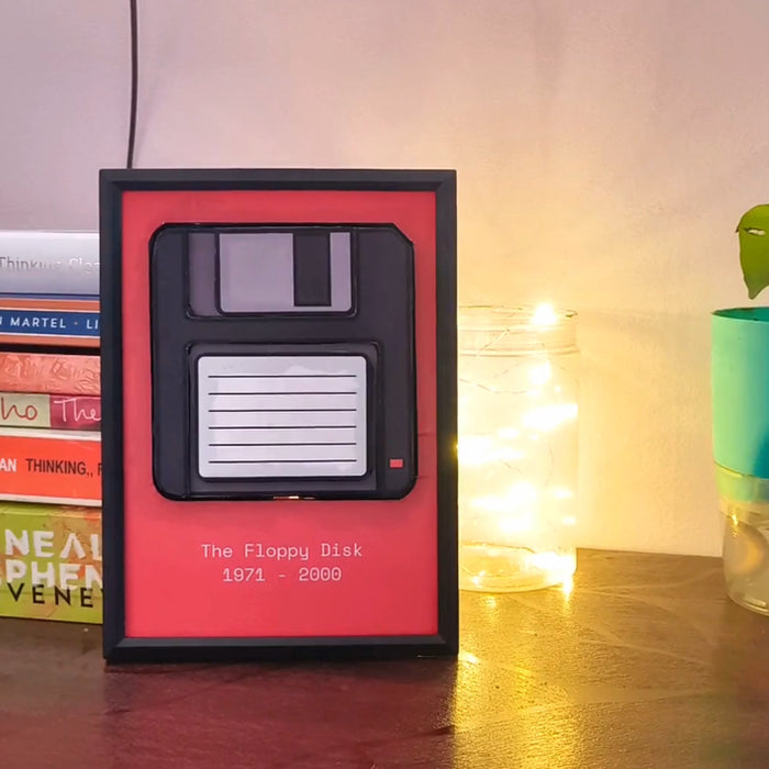 A Beautiful Retro Floppy Disk Picture Frame With a Secret Auto-save Feature!