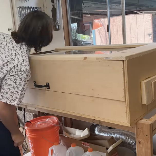 This large-format laser cutter was built from scratch for just $700