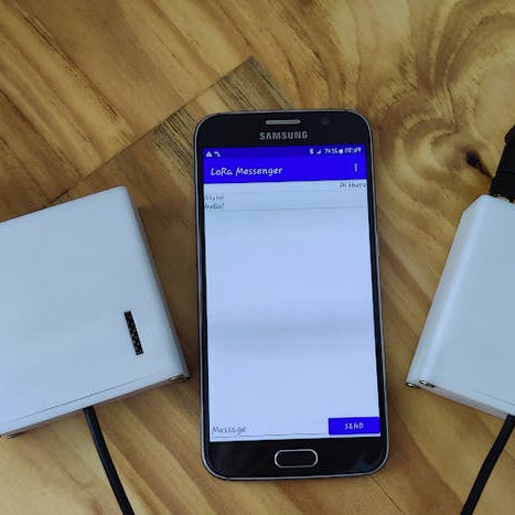 This Low-Cost ESP8266 LoRa Gateway Gives Your Smartphone Text Chat Support Even While Off-Grid