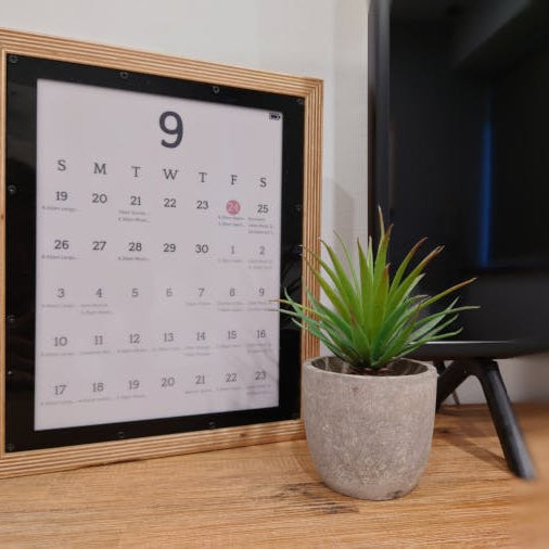 This Large Raspberry Pi-Powered E Ink Calendar Ensures You'll Never Forget an Important Date Again